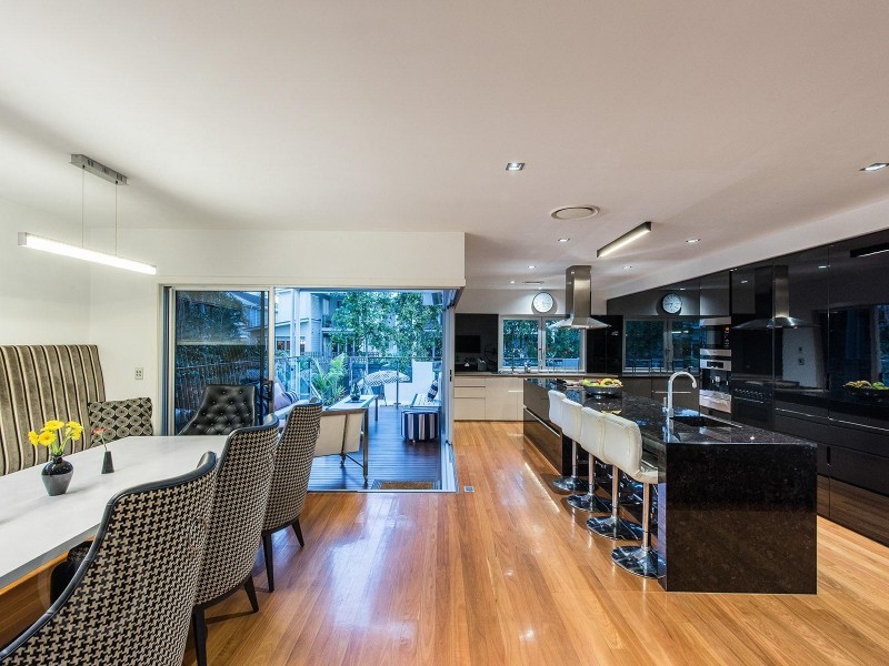 118 Barton Road, Hawthorne QLD 4171