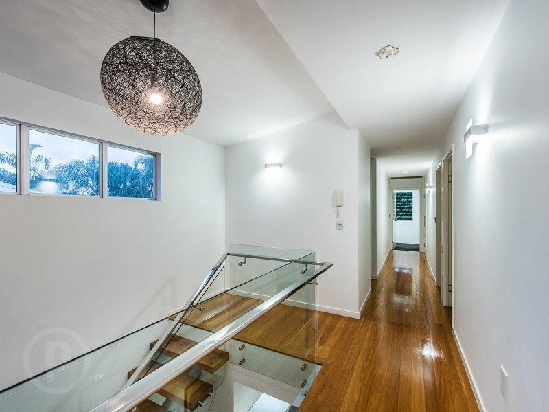 118 Barton Road, Hawthorne QLD 4171