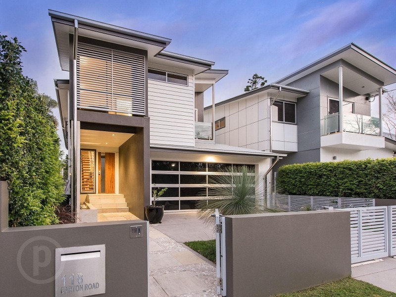 118 Barton Road, Hawthorne QLD 4171