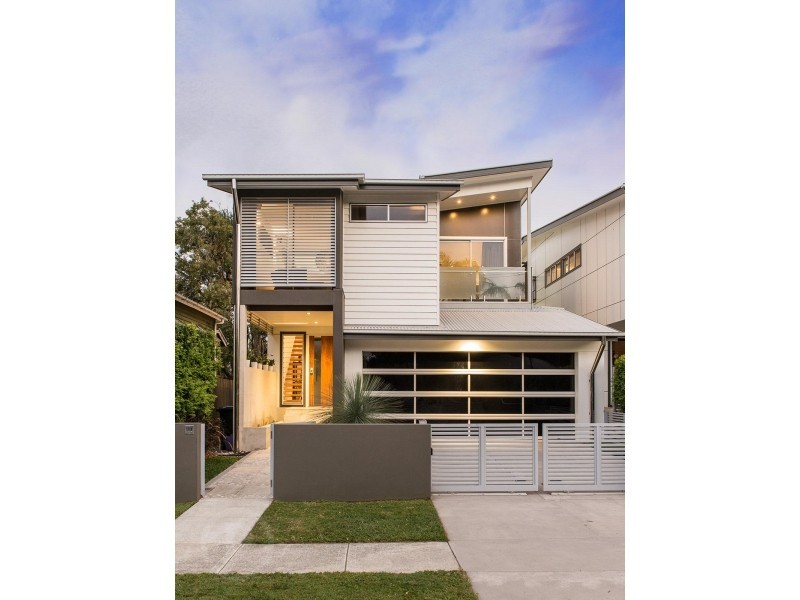 118 Barton Road, Hawthorne QLD 4171