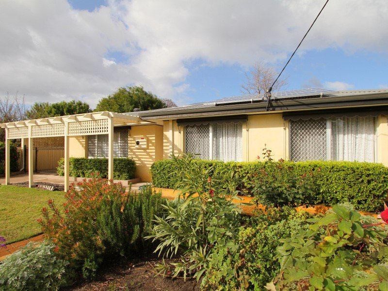 6 Legge Place, Beckenham WA 6107