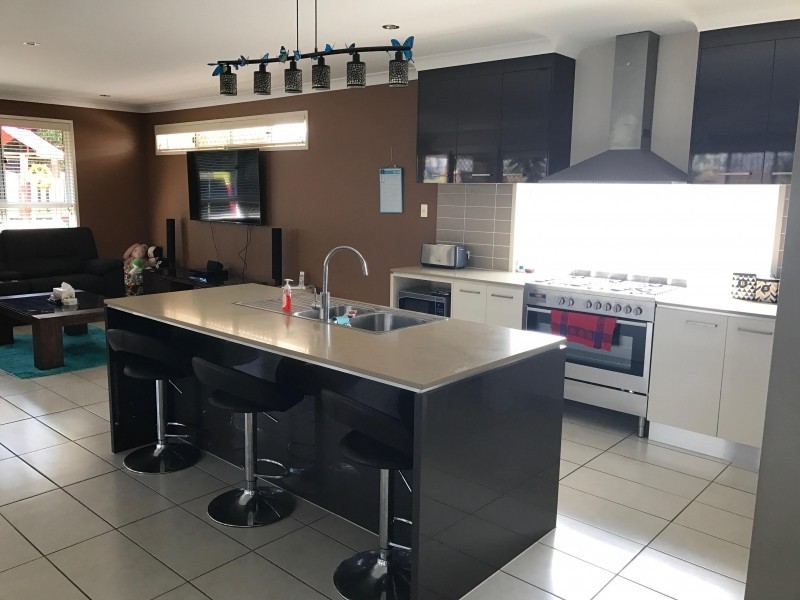 6 Liberty Circuit, North Lakes QLD 4509