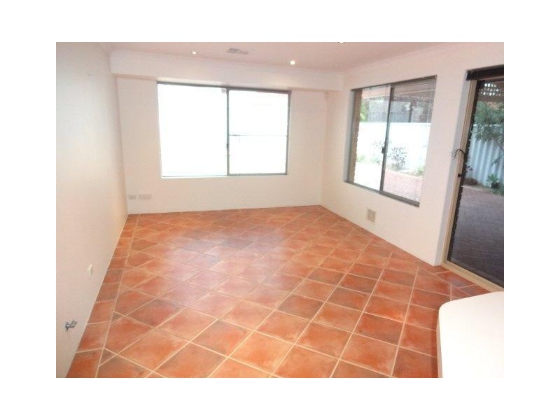 12 Gardiner Heights, Kinross WA 6028