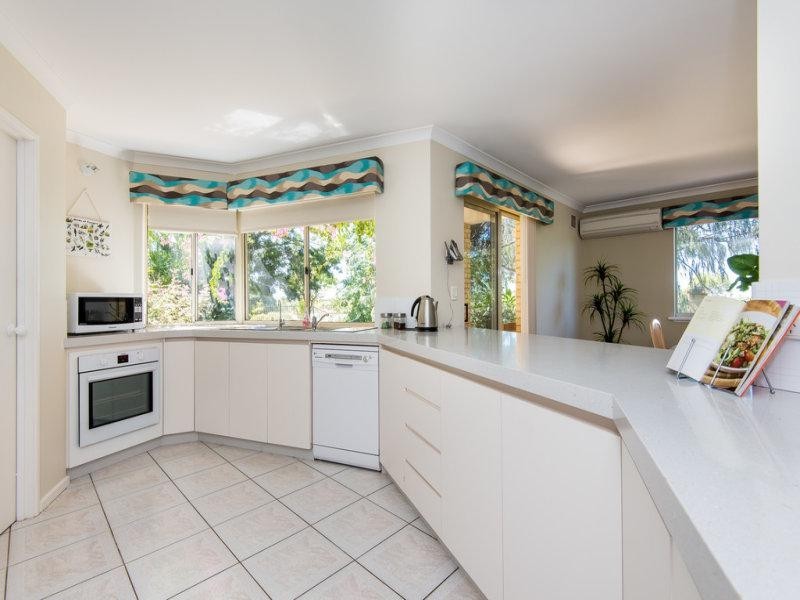 6B The Cove, Coogee WA 6166