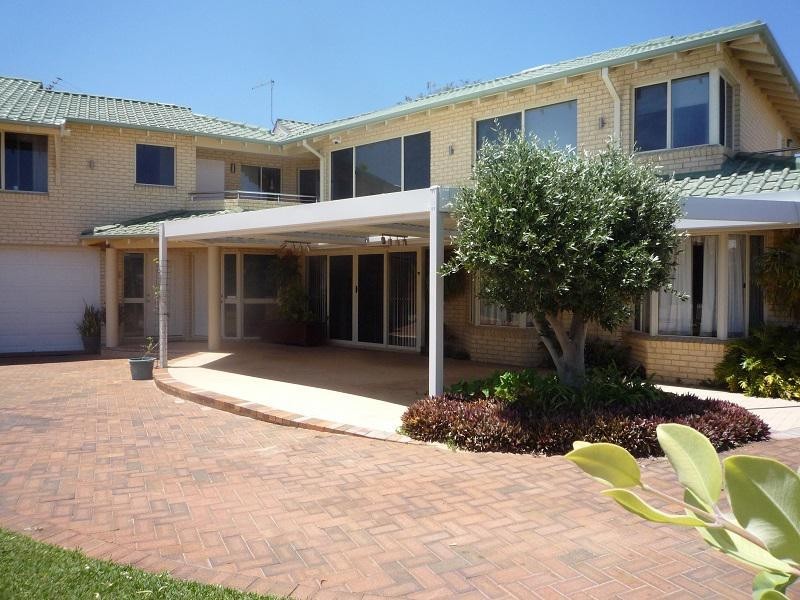 6B The Cove, Coogee WA 6166