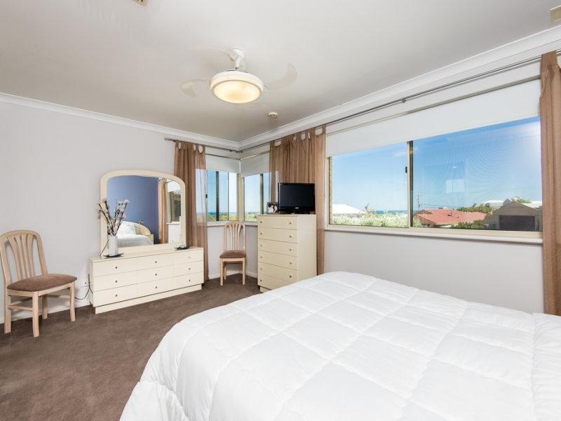 6B The Cove, Coogee WA 6166