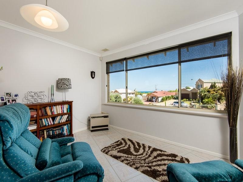 6B The Cove, Coogee WA 6166