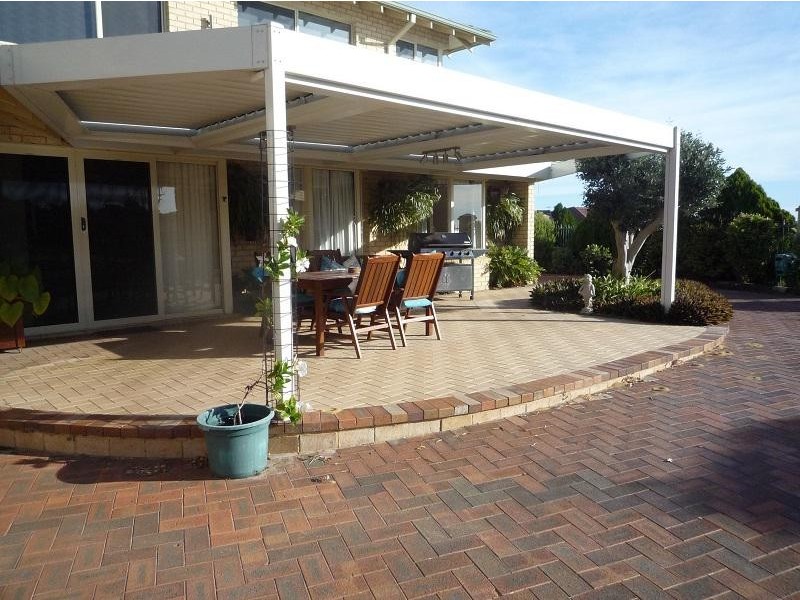 6B The Cove, Coogee WA 6166