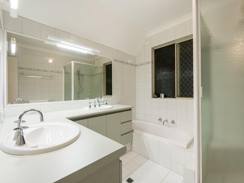 6B The Cove, Coogee WA 6166