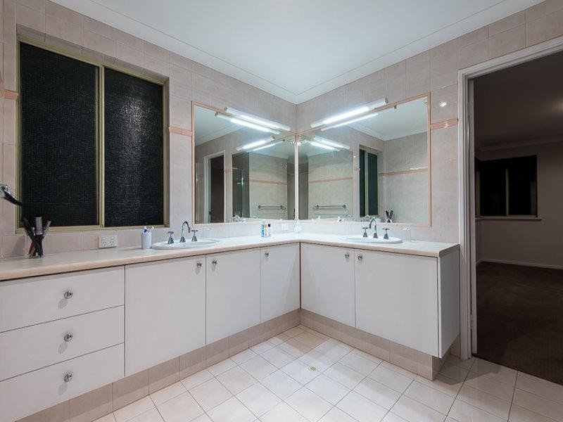 6B The Cove, Coogee WA 6166