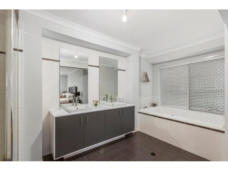 174 Edwards Street, Raceview QLD 4305