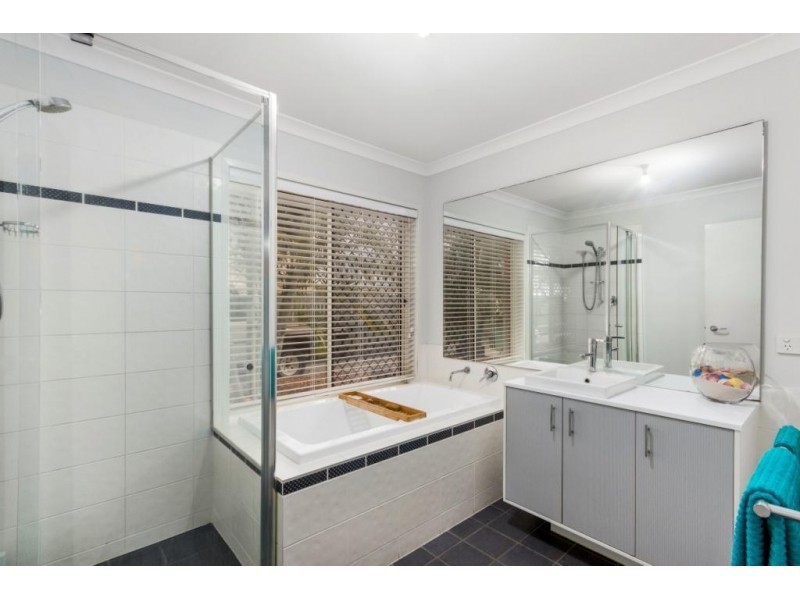 174 Edwards Street, Raceview QLD 4305