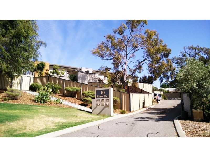 4/10 Rinaldo Place, Coolbellup WA 6163