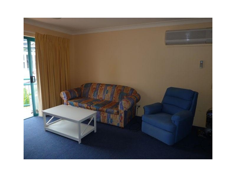 28/11-19 Philip Avenue, Broadbeach QLD 4218