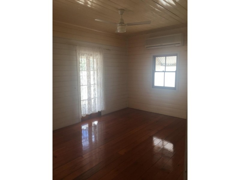 4 Mt Crosby Road, Tivoli QLD 4305