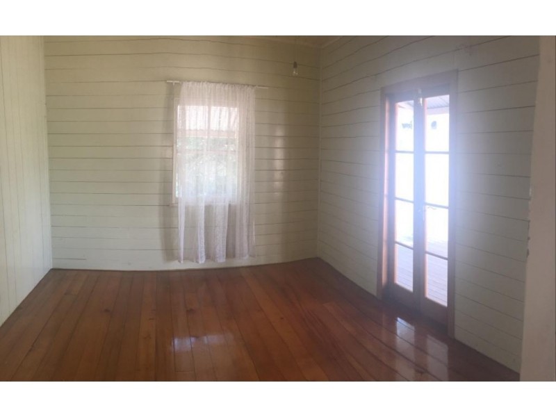 4 Mt Crosby Road, Tivoli QLD 4305