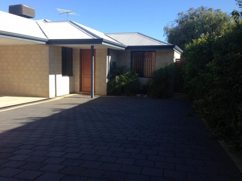 A/21 Barnes Street, Innaloo WA 6018