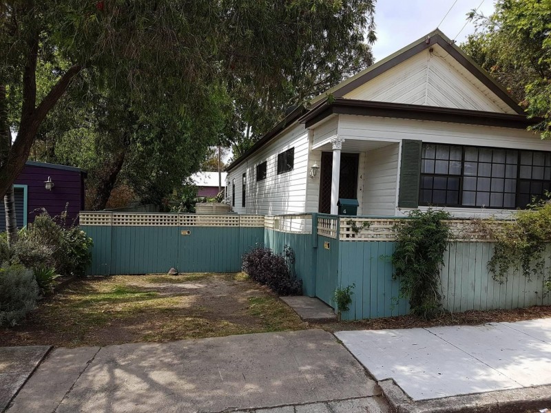 B/4 Henry Street, Tighes Hill NSW 2297