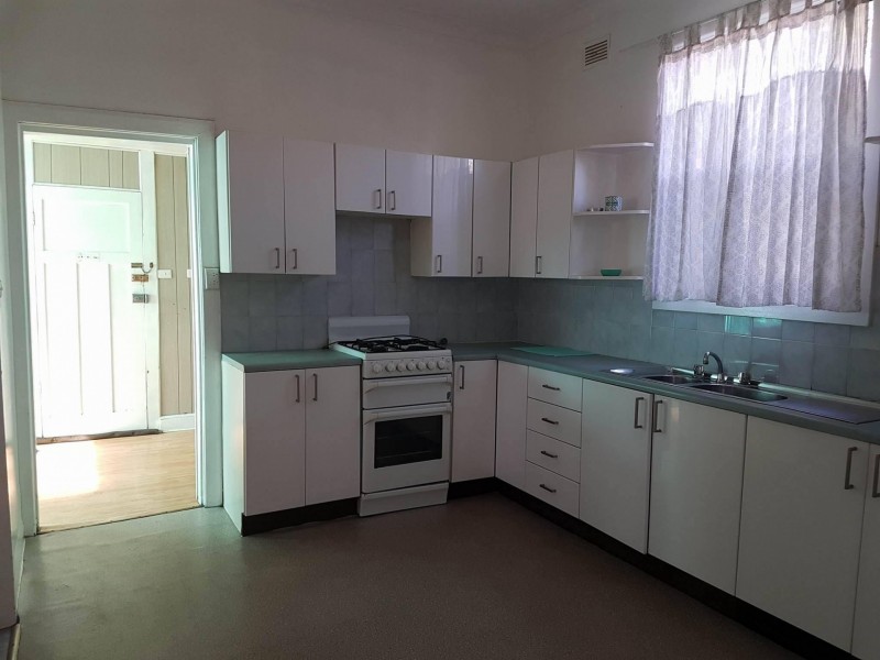 B/4 Henry Street, Tighes Hill NSW 2297