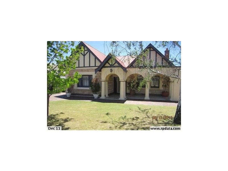 25 Glengyle Terrace, Glandore SA 5037