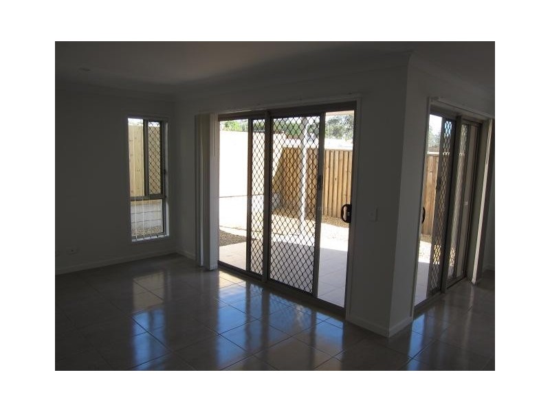 1 Rise Place, Heathwood QLD 4110