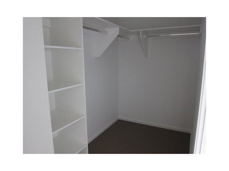 1 Rise Place, Heathwood QLD 4110