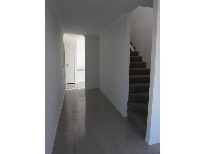 1 Rise Place, Heathwood QLD 4110