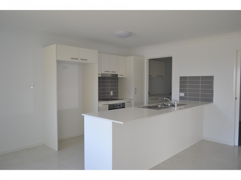 18 Velox Circuit, Upper Coomera QLD 4209