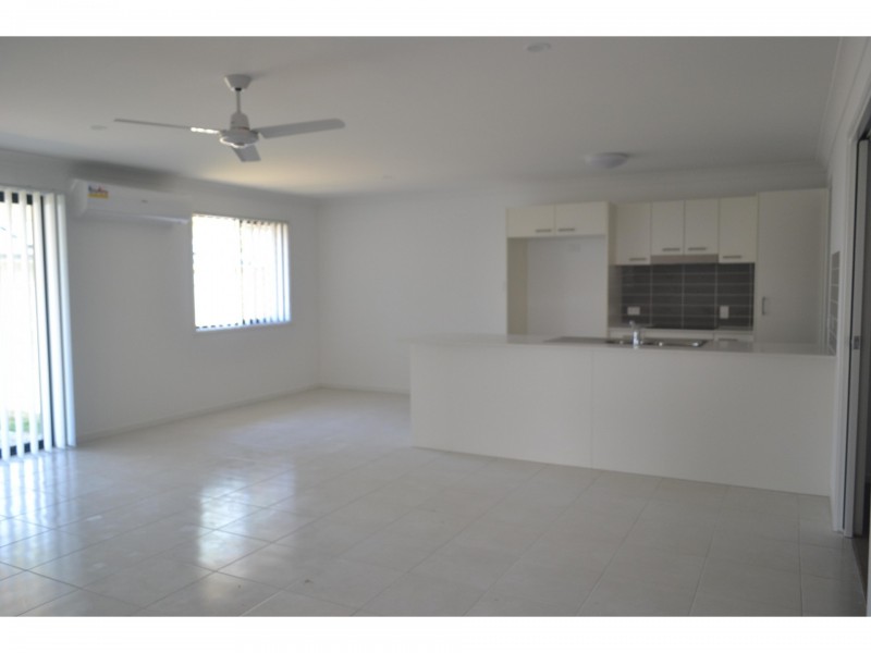 18 Velox Circuit, Upper Coomera QLD 4209