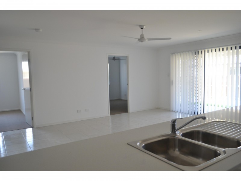 18 Velox Circuit, Upper Coomera QLD 4209