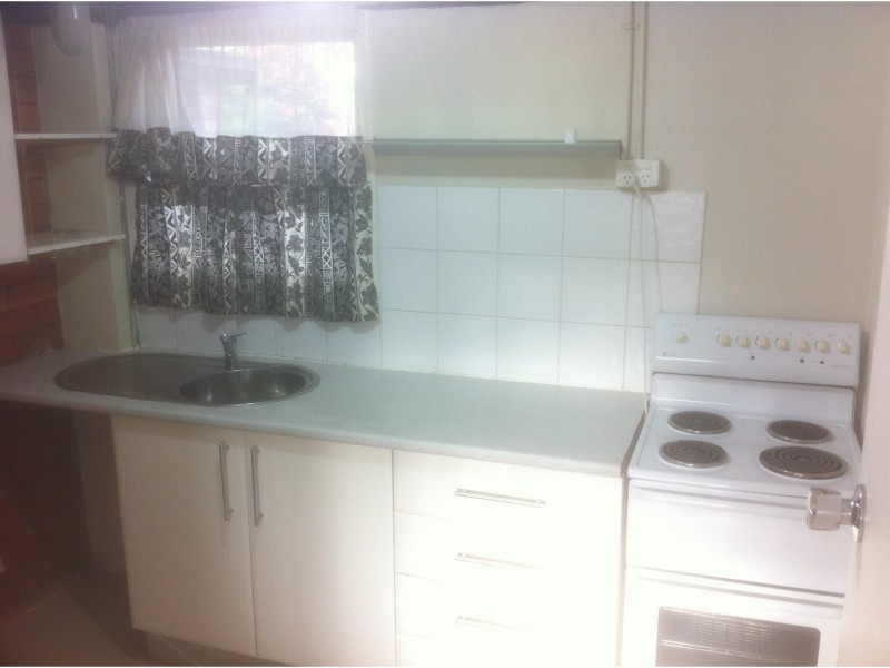 10 Anglers Place, Eleebana NSW 2282