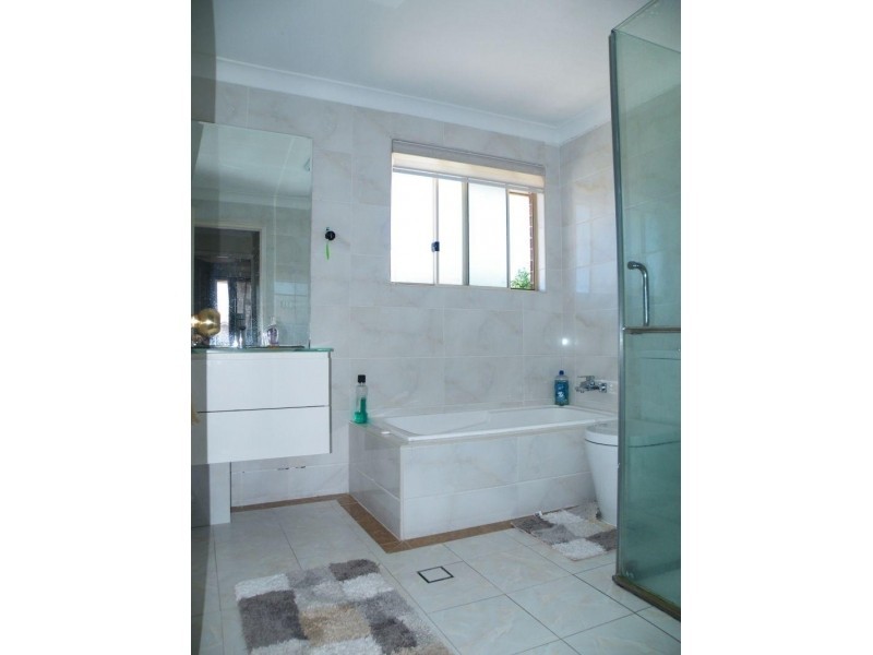 7 Burraga place, Glenmore Park NSW 2745