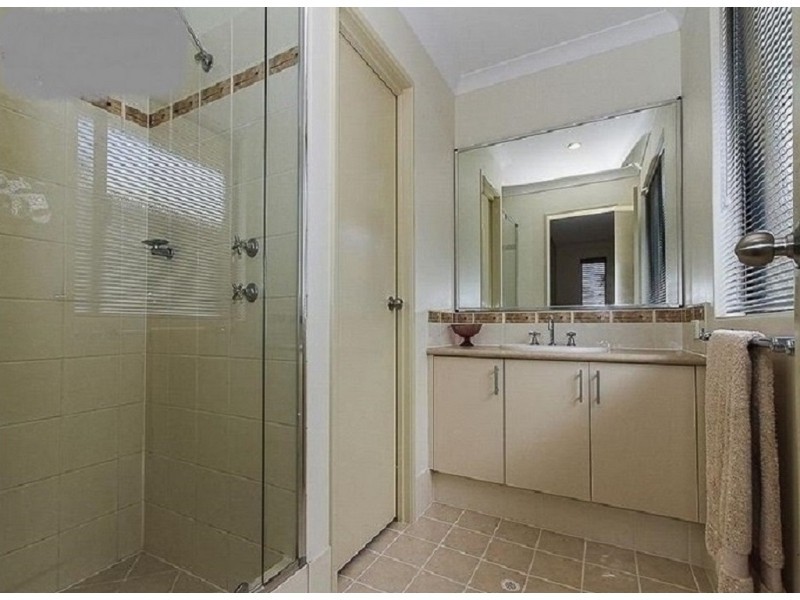 7 Steineck Way, Wattle Grove WA 6107