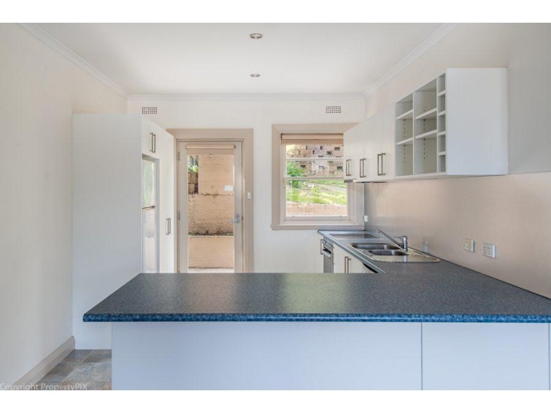 1/79 Malunna Road, Lindisfarne TAS 7015