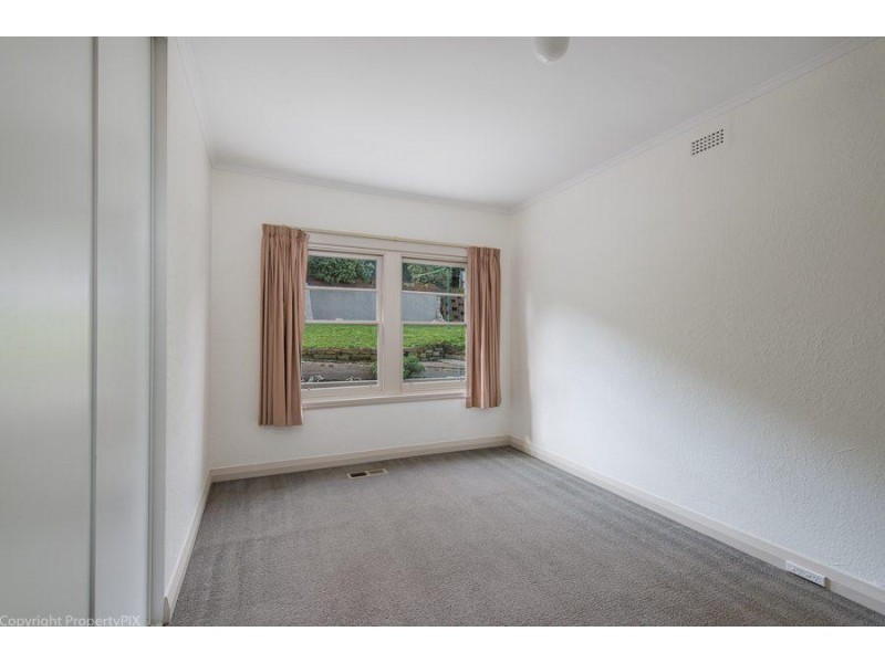 1/79 Malunna Road, Lindisfarne TAS 7015
