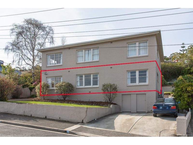 1/79 Malunna Road, Lindisfarne TAS 7015