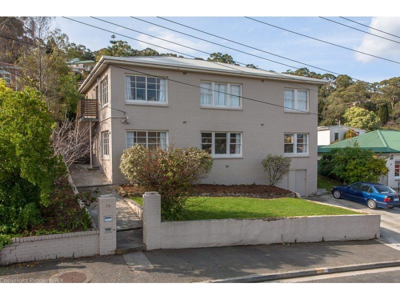 1/79 Malunna Road, Lindisfarne TAS 7015