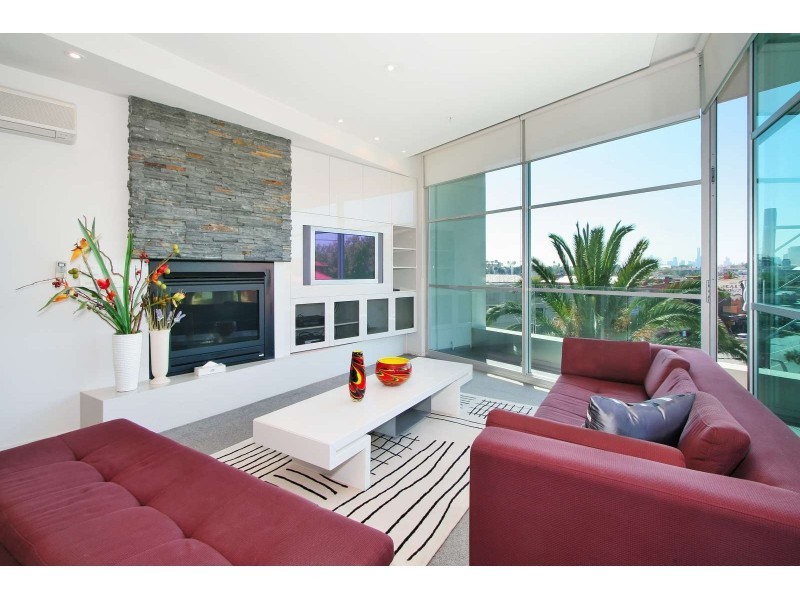 39/220 Barky Street, St Kilda VIC 3182