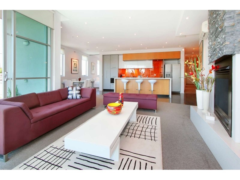 39/220 Barky Street, St Kilda VIC 3182