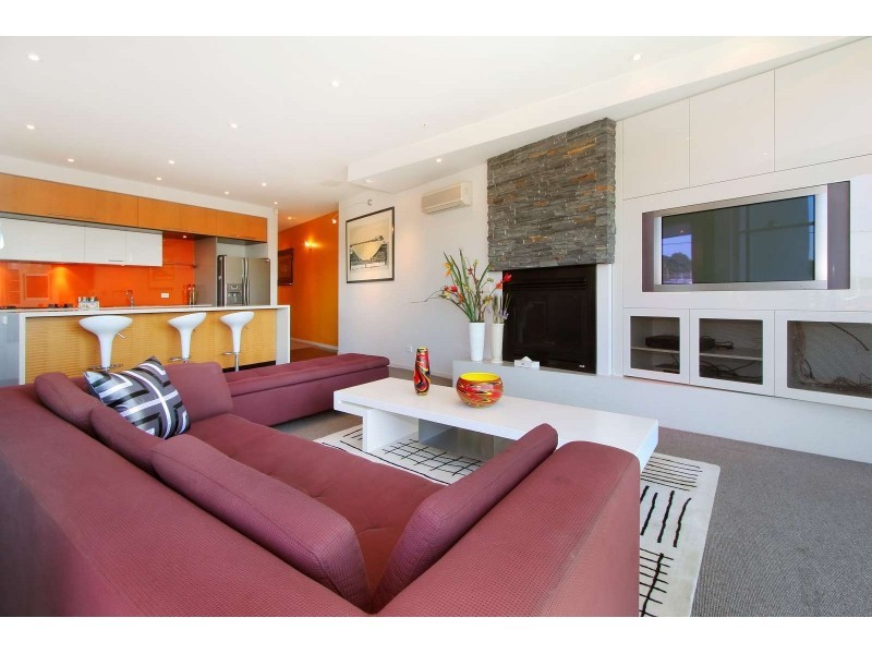 39/220 Barky Street, St Kilda VIC 3182