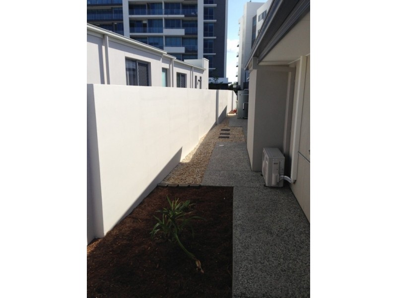 1/14 Compass Drive, Biggera Waters QLD 4216