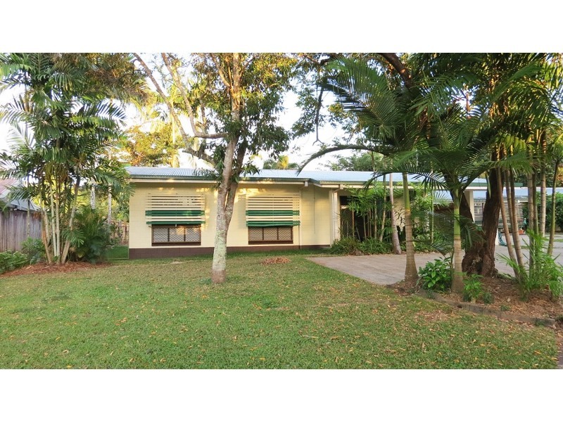 1/10 Lomond Avenue, Edge Hill QLD 4870