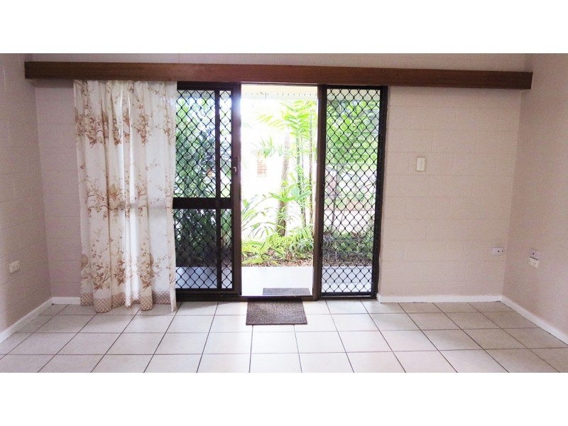 1/10 Lomond Avenue, Edge Hill QLD 4870