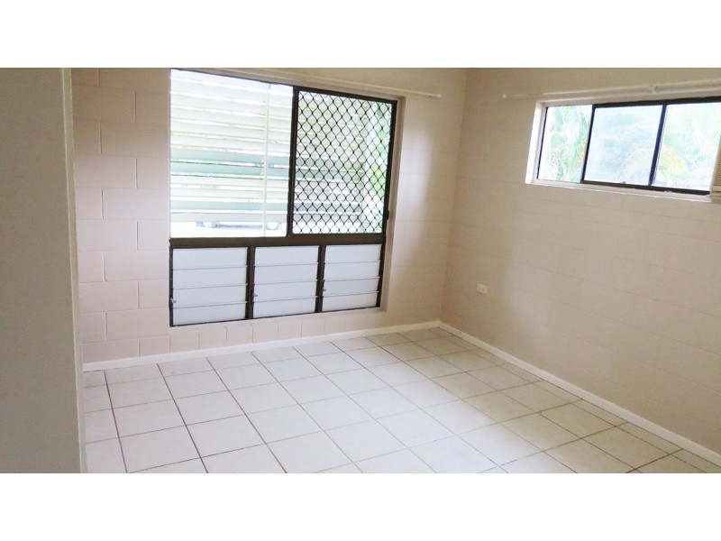 1/10 Lomond Avenue, Edge Hill QLD 4870
