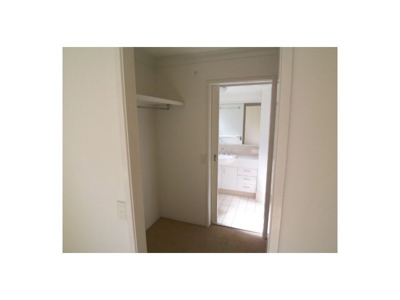 8/61 Bauer Street, Southport QLD 4215