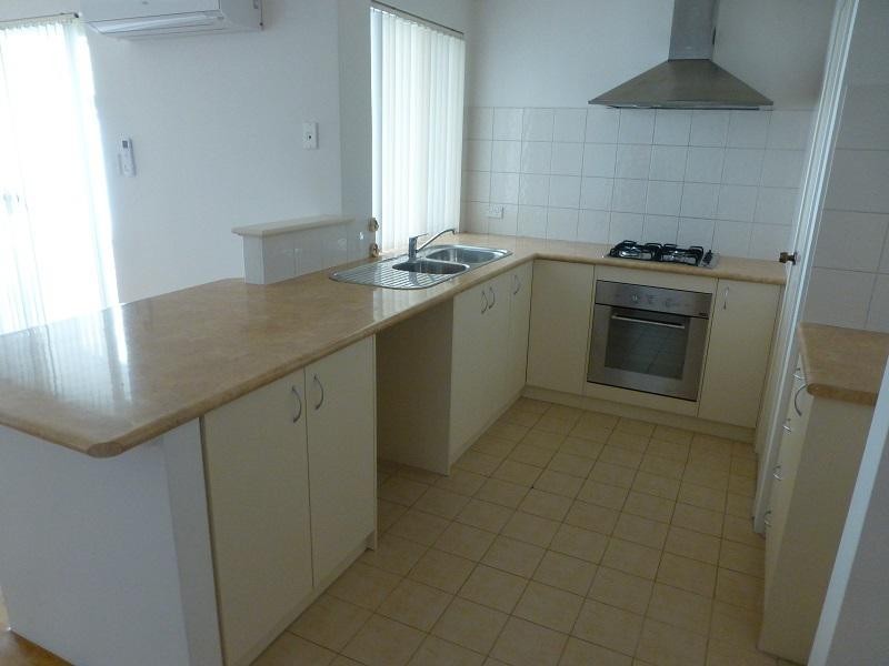 8 Ashworth Street, Cloverdale WA 6105