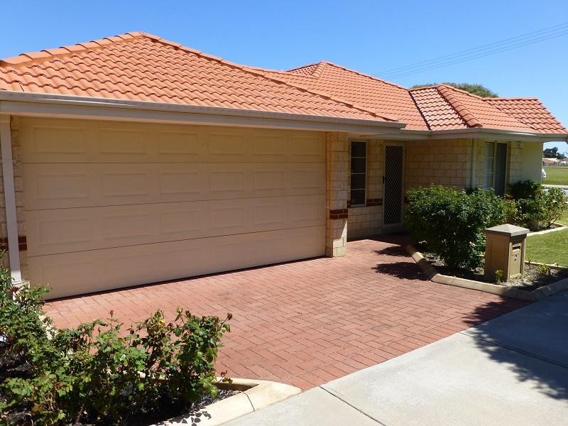 2 Finnan Street, Cloverdale WA 6105