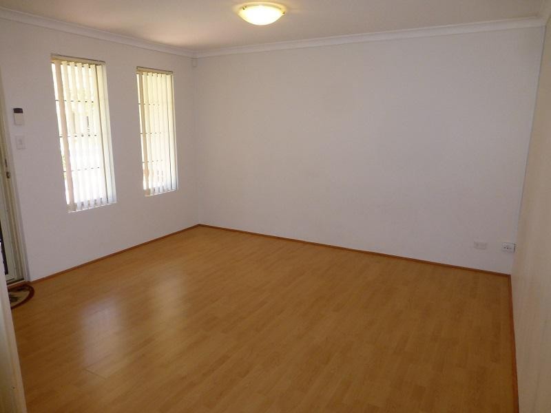 2 Finnan Street, Cloverdale WA 6105