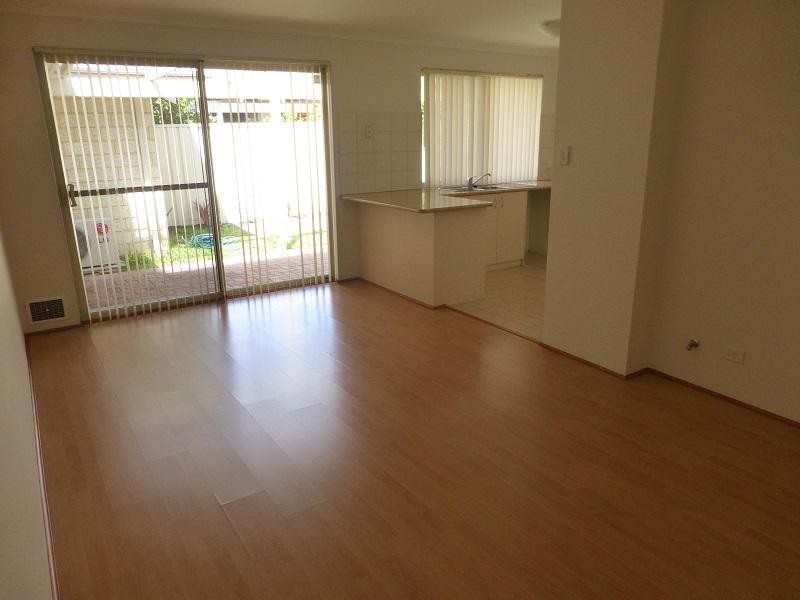 2 Finnan Street, Cloverdale WA 6105