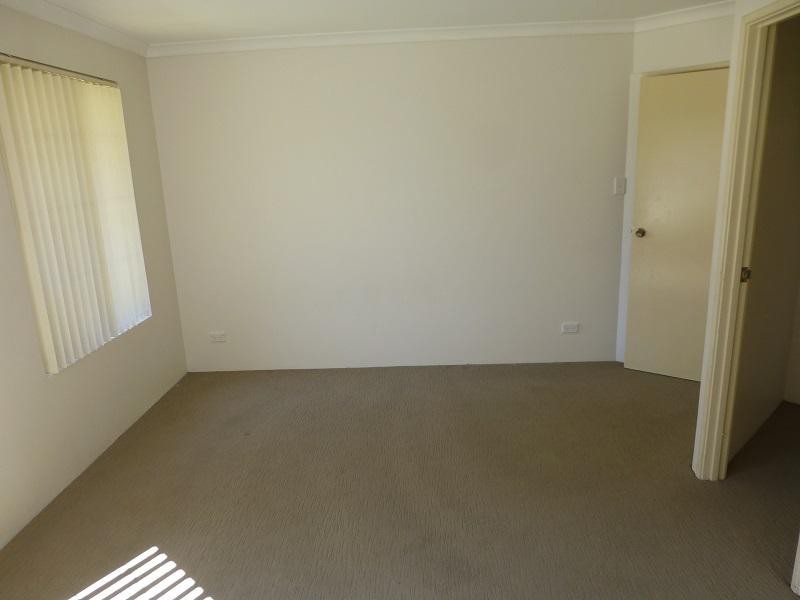 2 Finnan Street, Cloverdale WA 6105